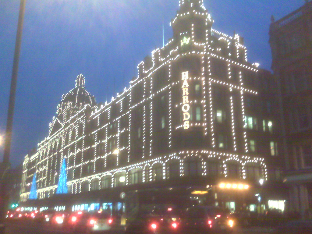 London Advent - Harrods Christmas lights