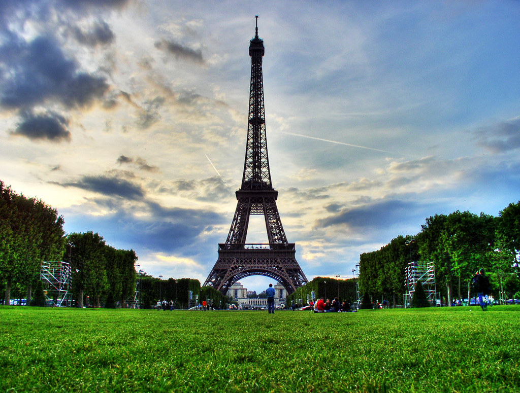 Pariz u proljece - Eiffel Tower Paris